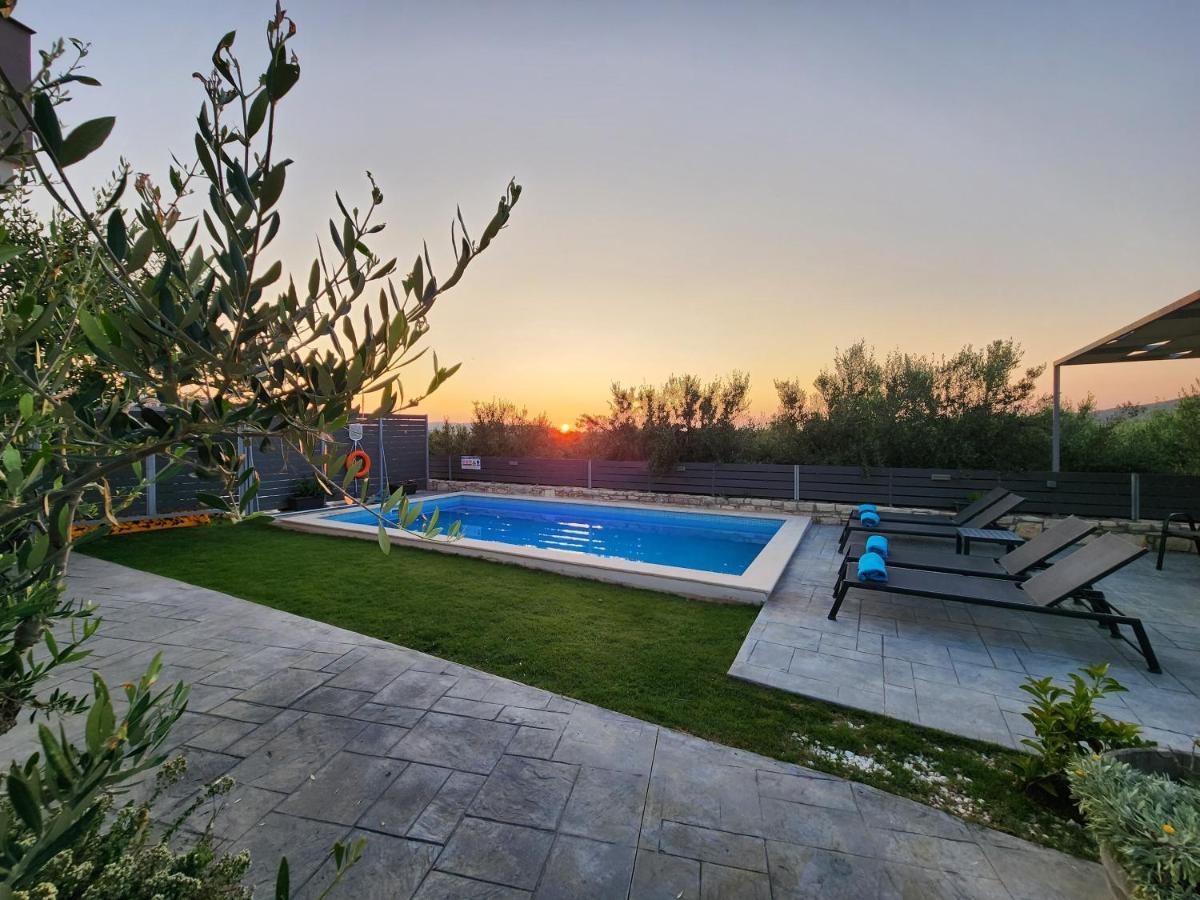 Villa Sheila With Private Pool Roumeli Exterior photo