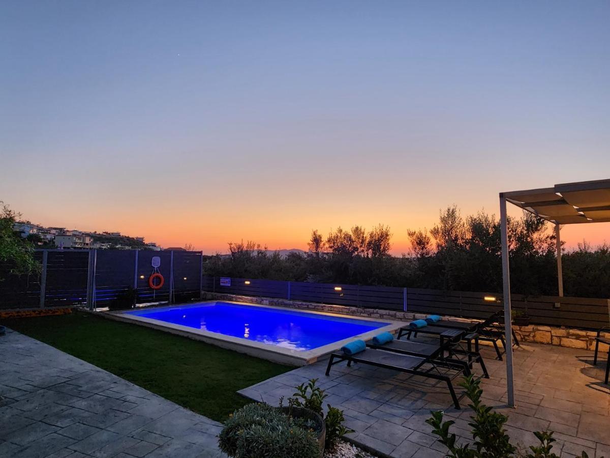 Villa Sheila With Private Pool Roumeli Exterior photo